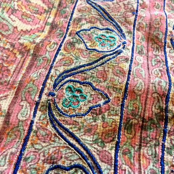 🎥 Vintage, Handmade Dress ♡ Altered Kurti - Picture 6 of 10